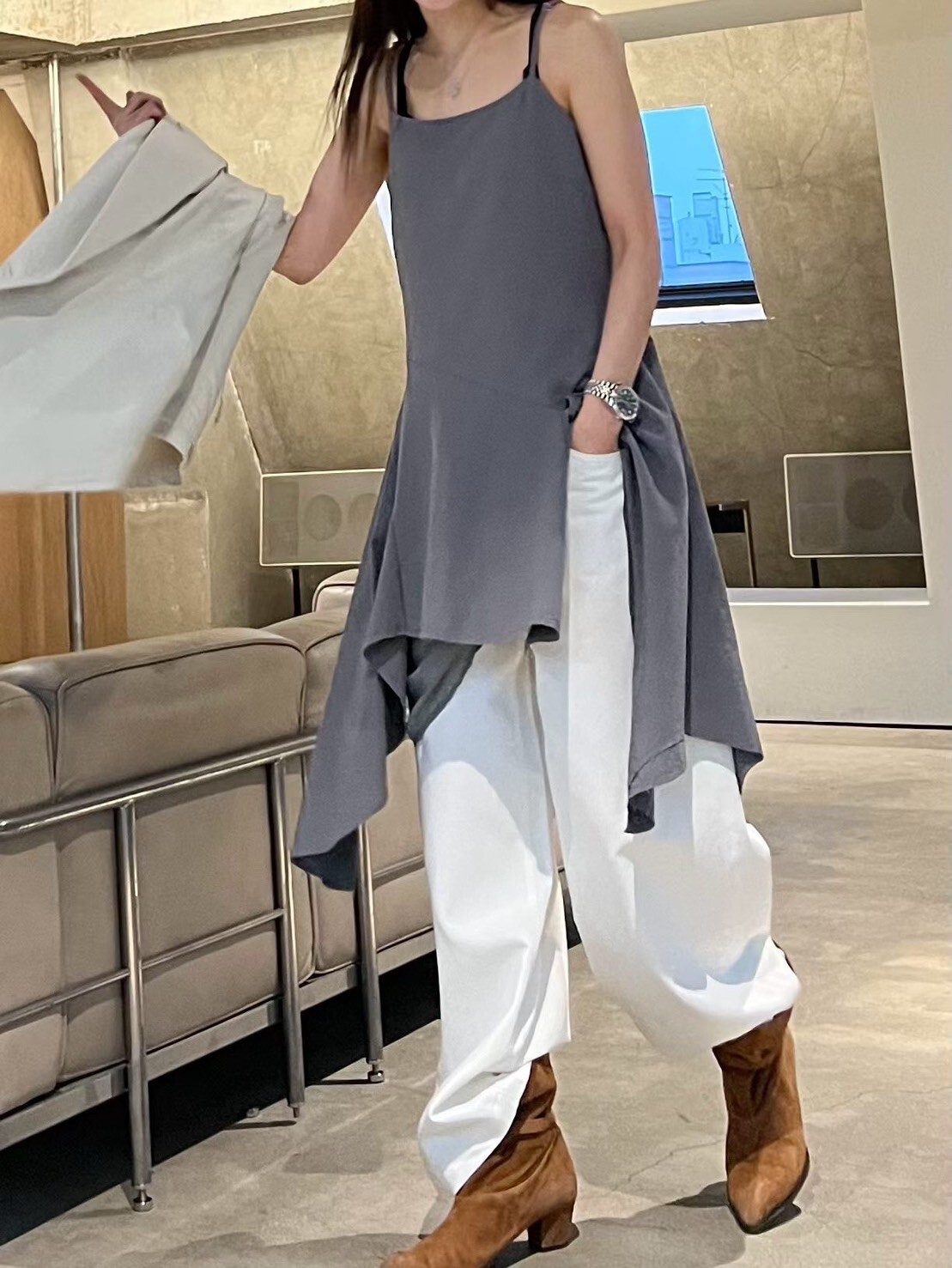 不對稱雙層裙擺造型細肩帶短洋裝 / 2色