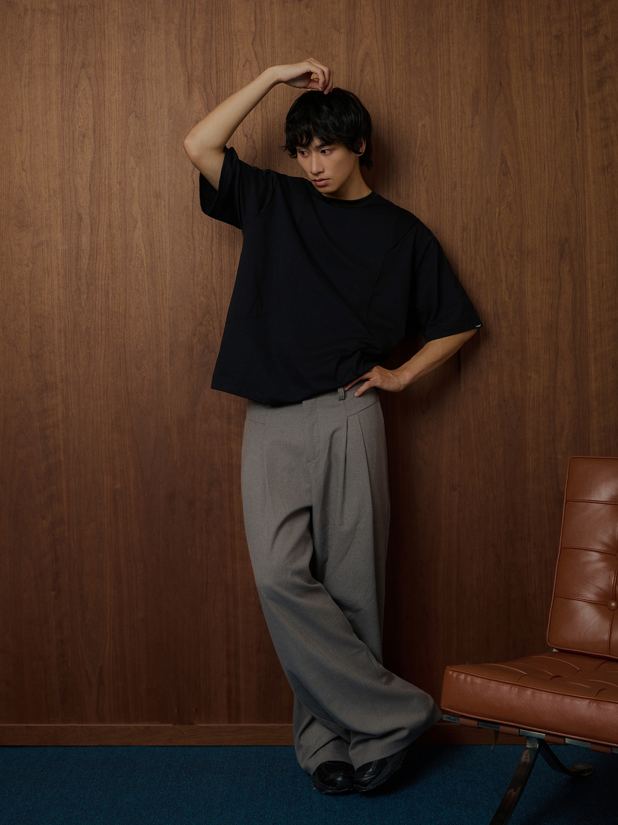 前摺西裝彎刀褲