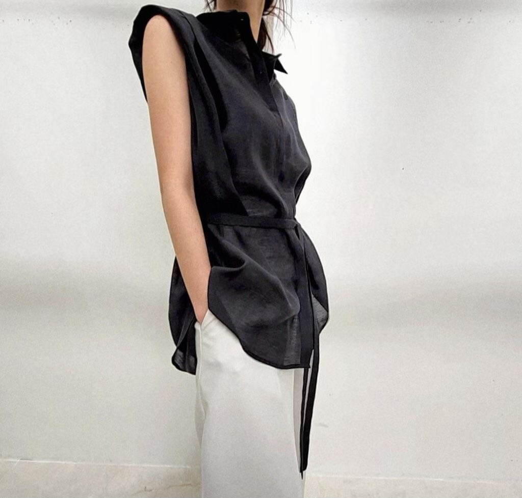 翻領寬肩無袖排釦長版上衣-附綁帶 / 3色