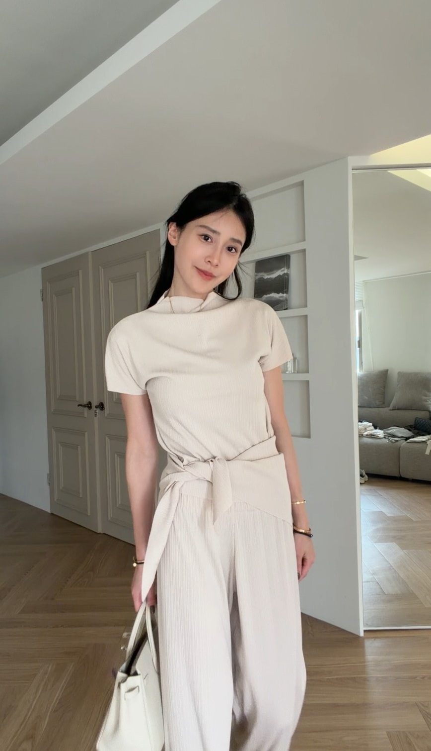 *必買套裝*｜韓國｜超有氣質的細坑條套裝