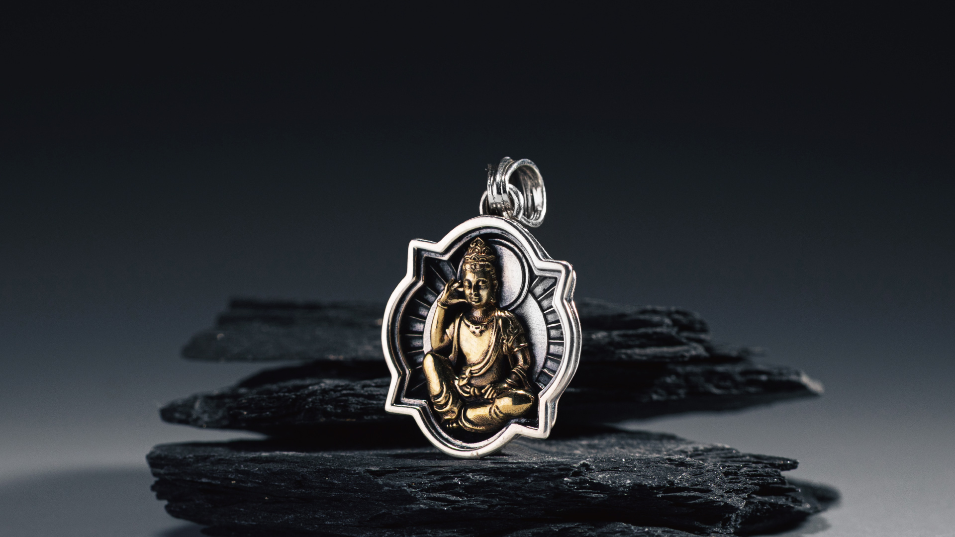 觀音像純銀吊墜項鍊展示