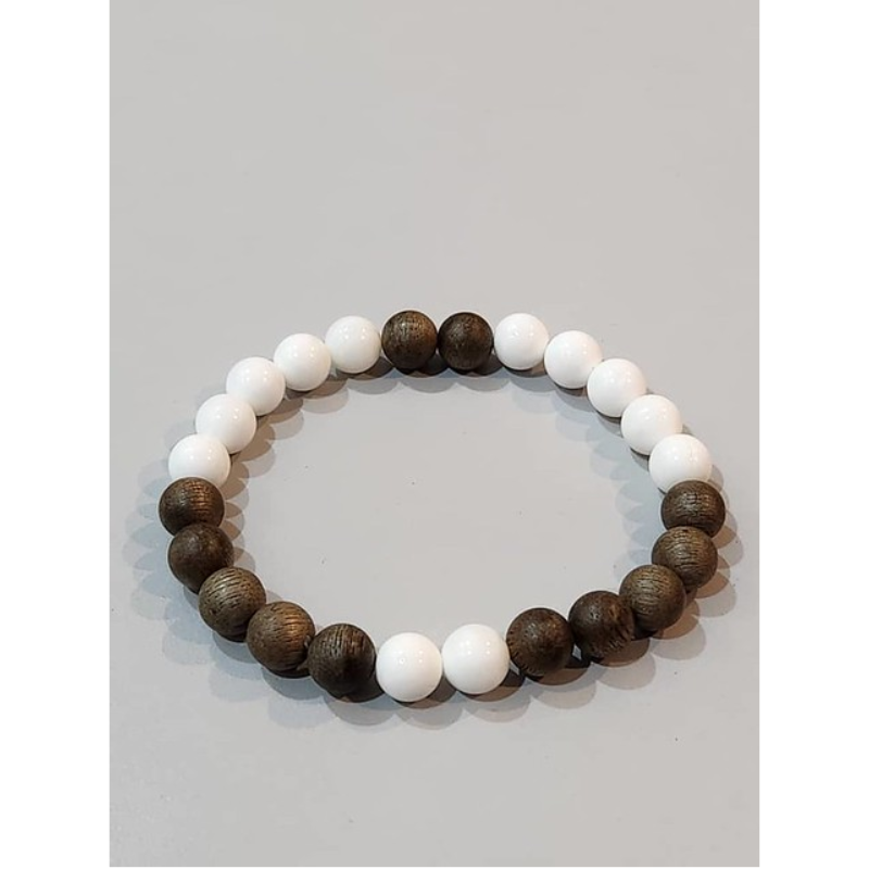 MAS-LLG0417-045 悅香沉香手串硨磲 8MM (B15)