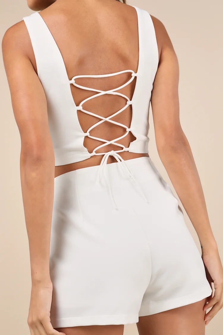 Candy Baby 米白色方領露背交叉綁帶短上衣+ 高腰短褲裙套裝