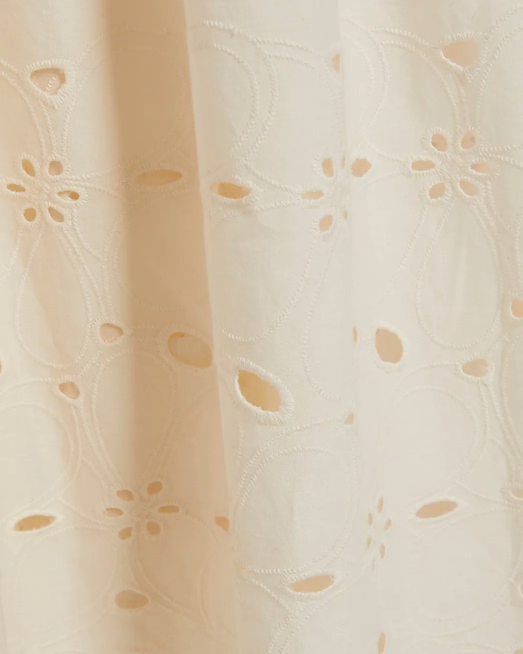 Summer Cream奶油白色手勾刺繡花朵洞眼蕾絲 Maxi Dress