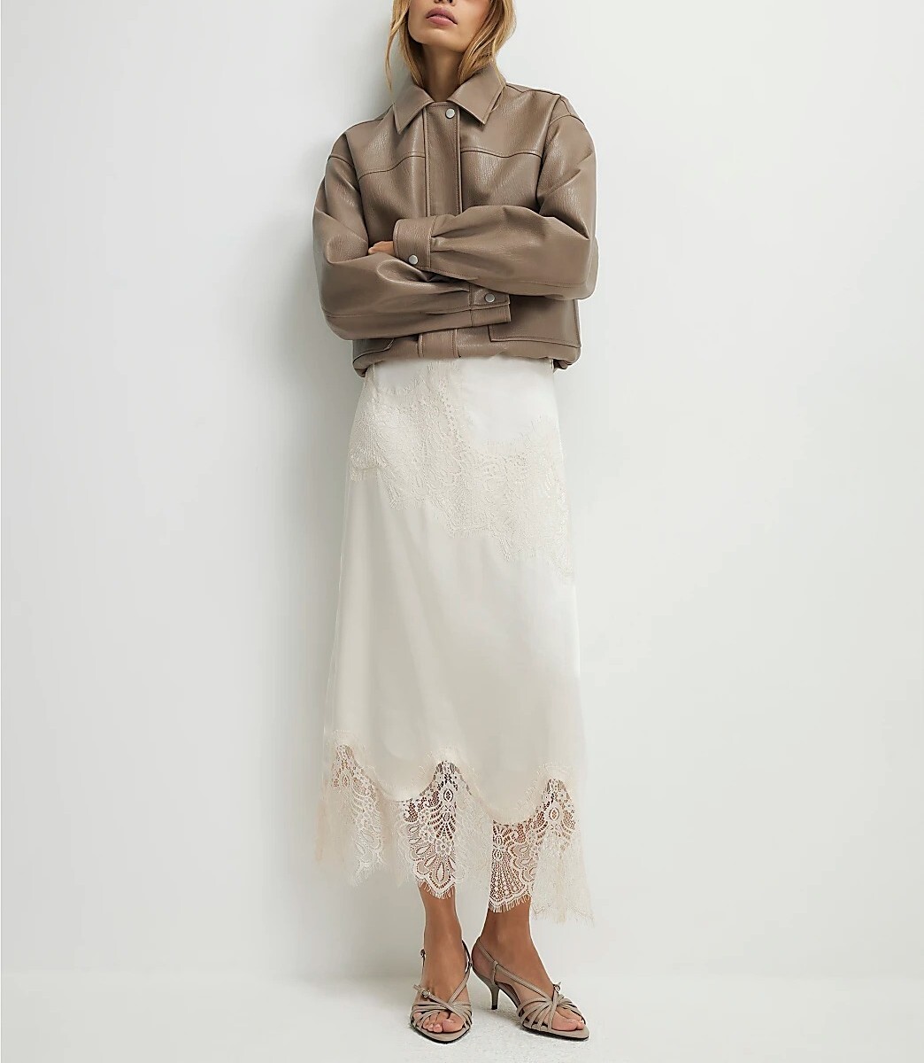 Cloud White雲朵白色拼接蕾絲緞面Midi Skirt中長裙