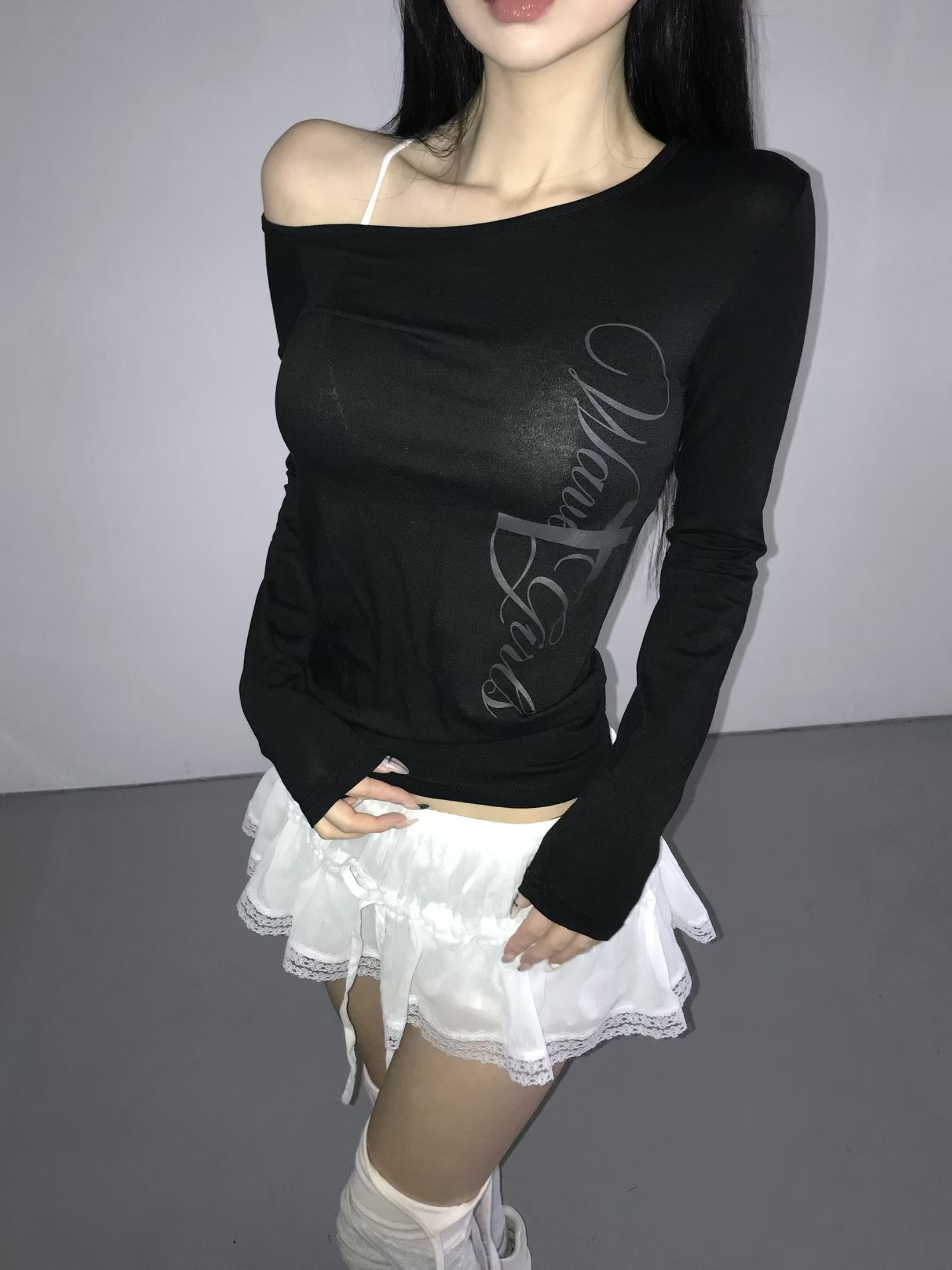 十字架 斜肩 修身薄長袖 上衣