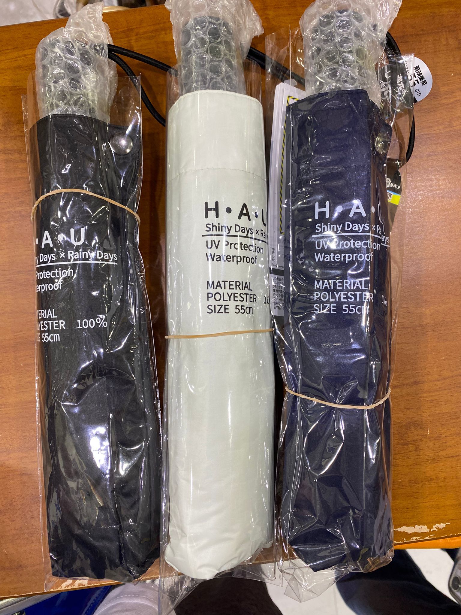 日本HAU 超輕量 防曬 防回彈 晴雨兩用 UV遮（6骨款）$259