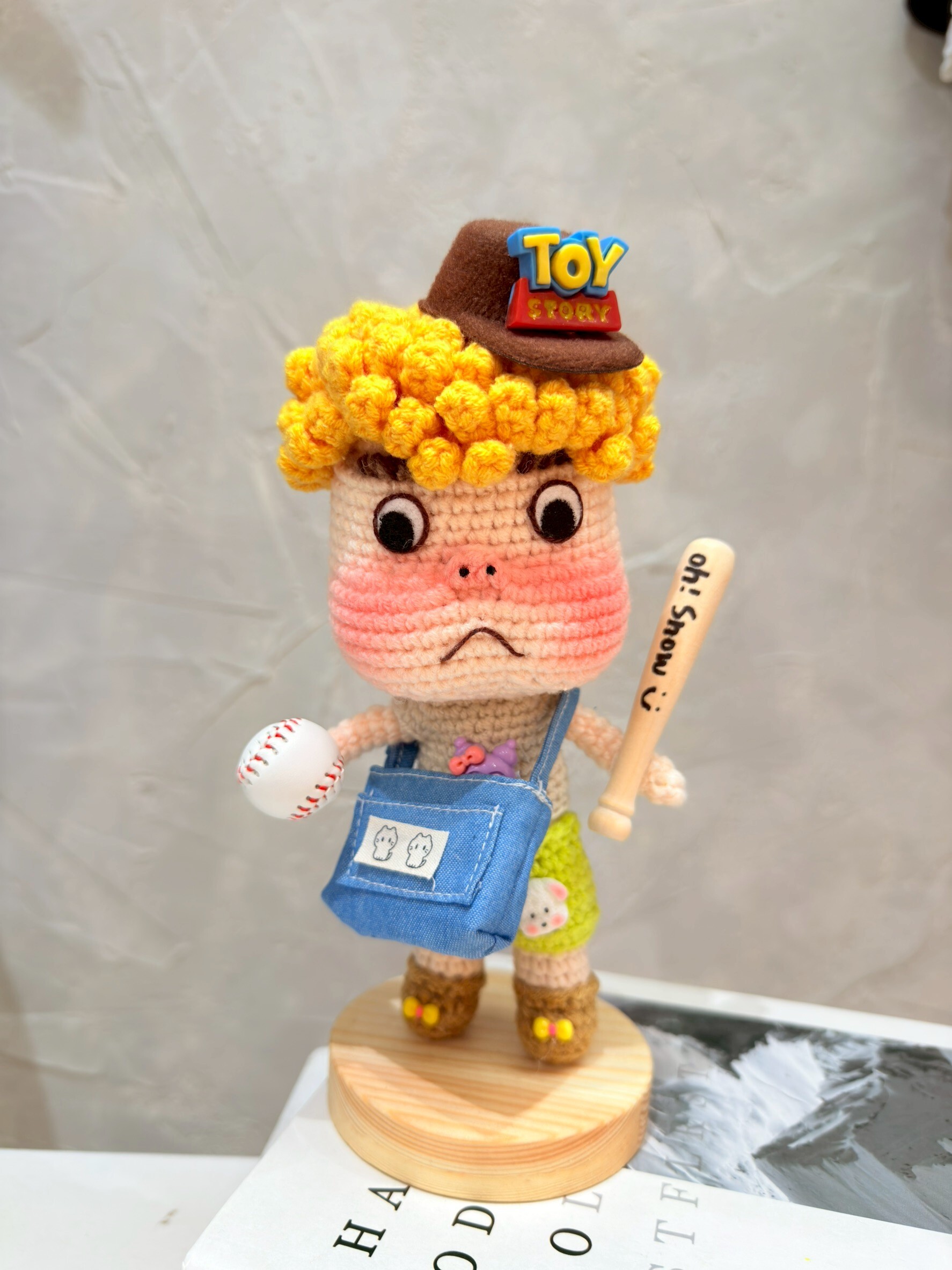 『灰色』爆炸頭男孩醜娃吊飾-1號『約15-18cm』