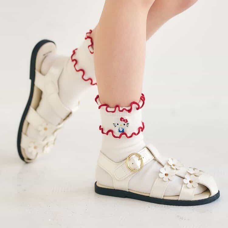 日本 三麗鷗刺繡棉襪 4色