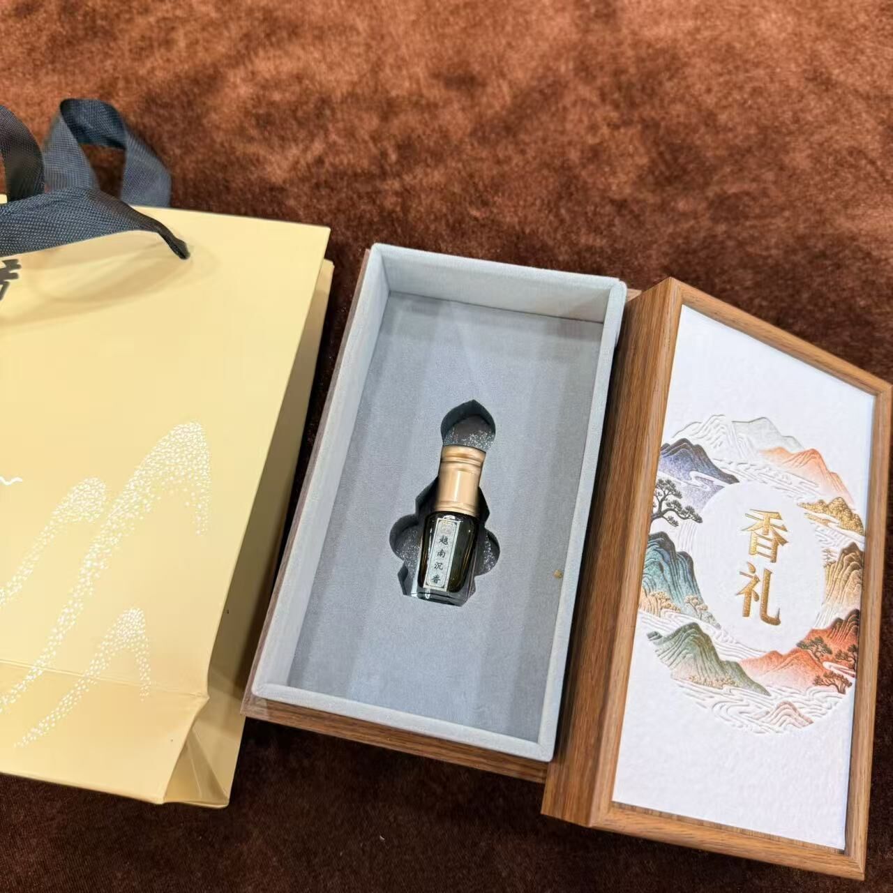 0416gz44-GZday3-沉香4月-古法越南沉香油2g(A44)