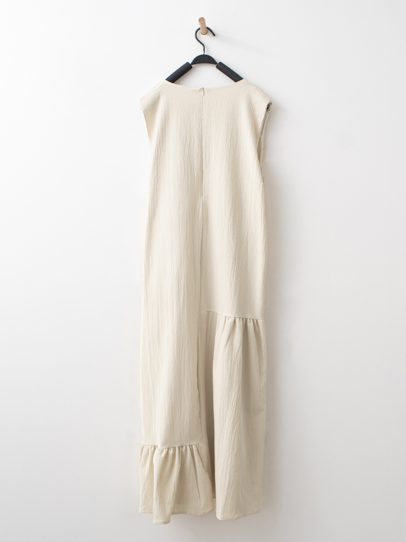 日系氣質自然皺感不對稱剪接細褶長洋裝