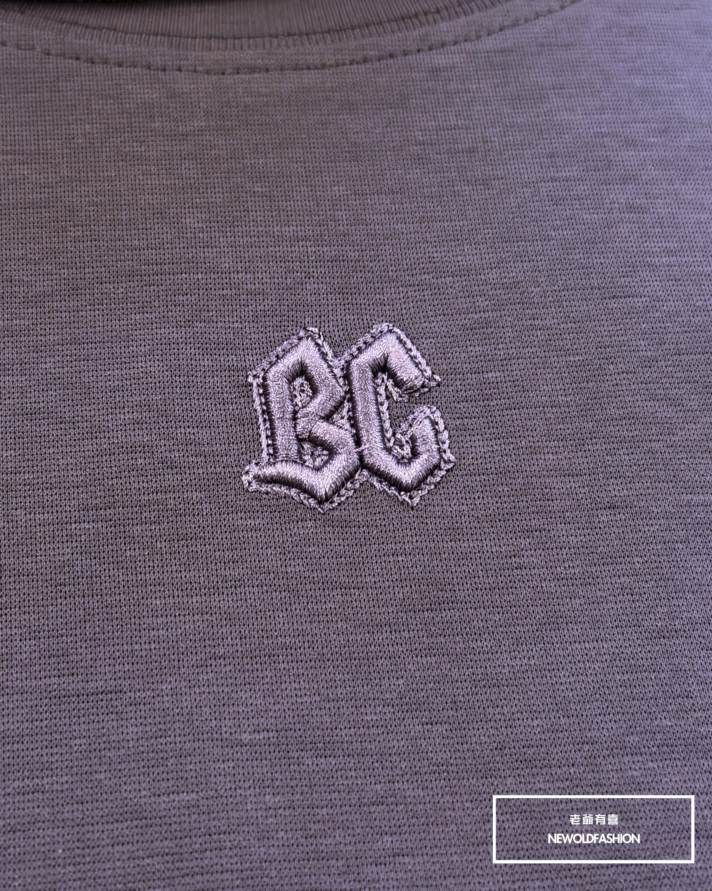 『新品上市』重磅B暗紋刺繡字標短T(NOF2604Z8062)-紫