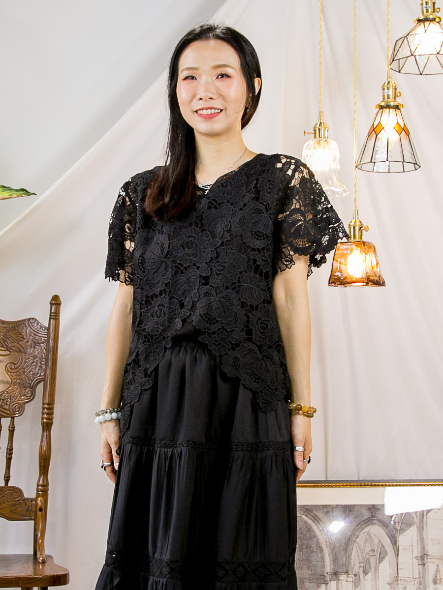 不規則下擺．通花LACE TOP＋ COTTON料背心 (SET)
