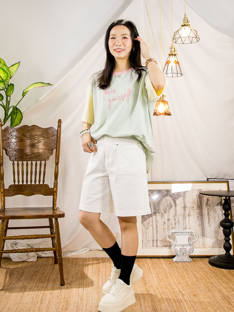 LOVE '英文字刺繡．手袖拼色 COTTON料TOP
