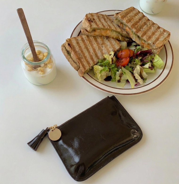 YE067 bucks&leather Pull-up Card Pouch *15 x 10cm*