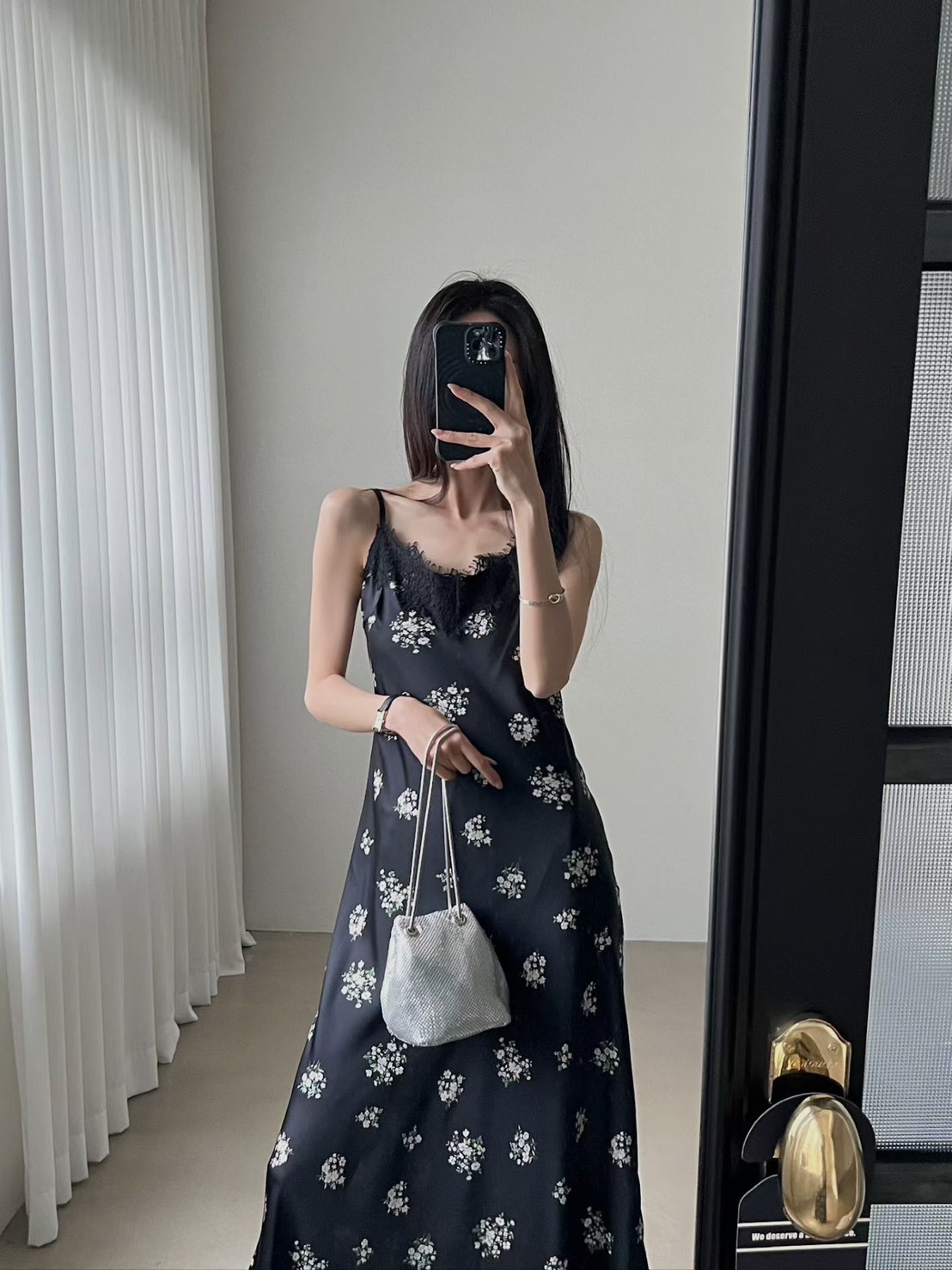 優雅蕾絲印花吊帶長洋裝
