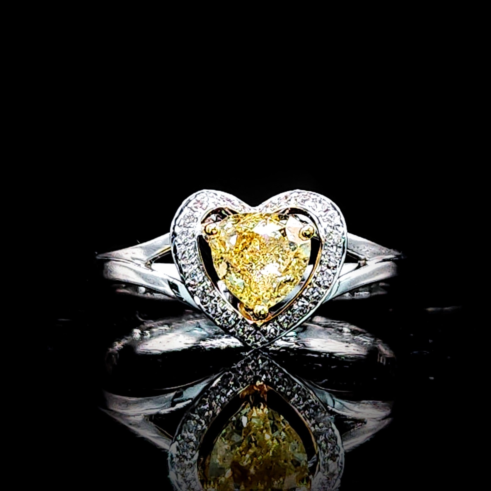 全新18K金【單粒71份彩黃鑽石】配小鑽共78份戒指