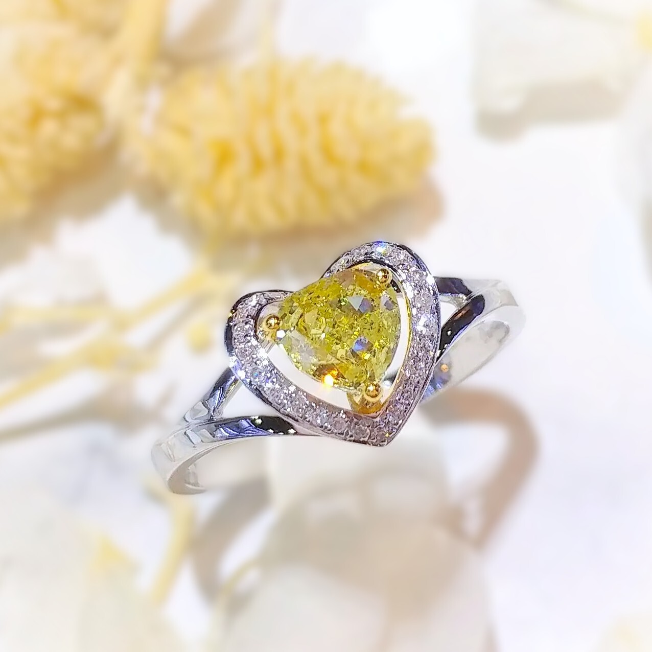 全新18K金【單粒71份彩黃鑽石】配小鑽共78份戒指