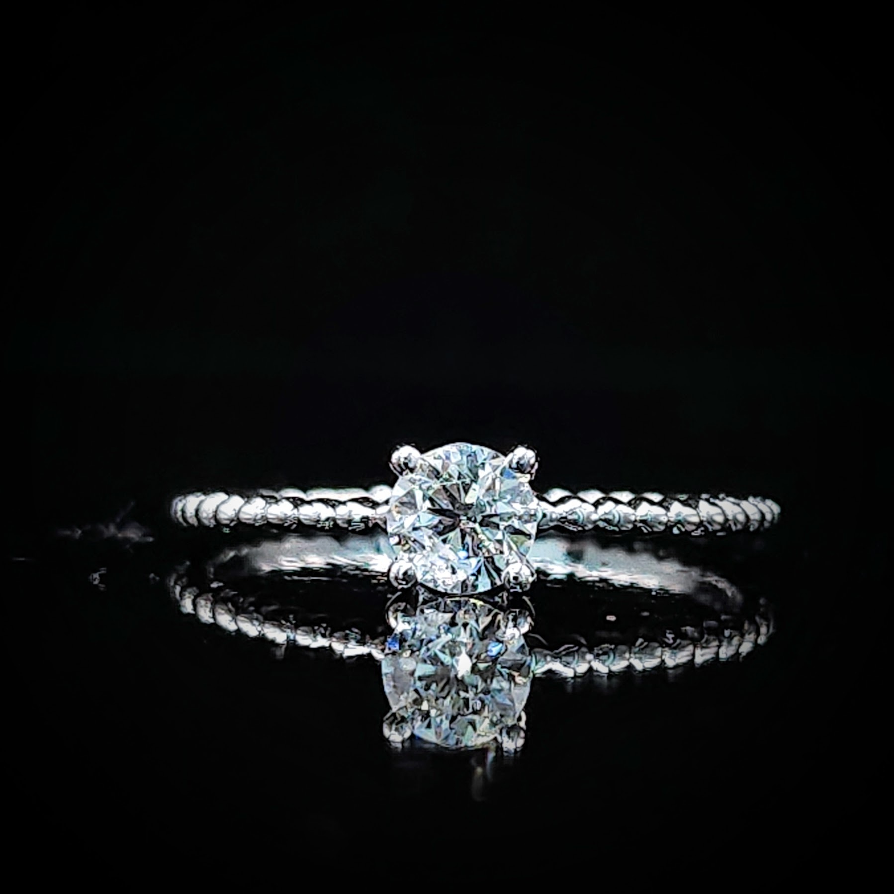 全新18K白金【單粒30份鑽石】4爪戒指