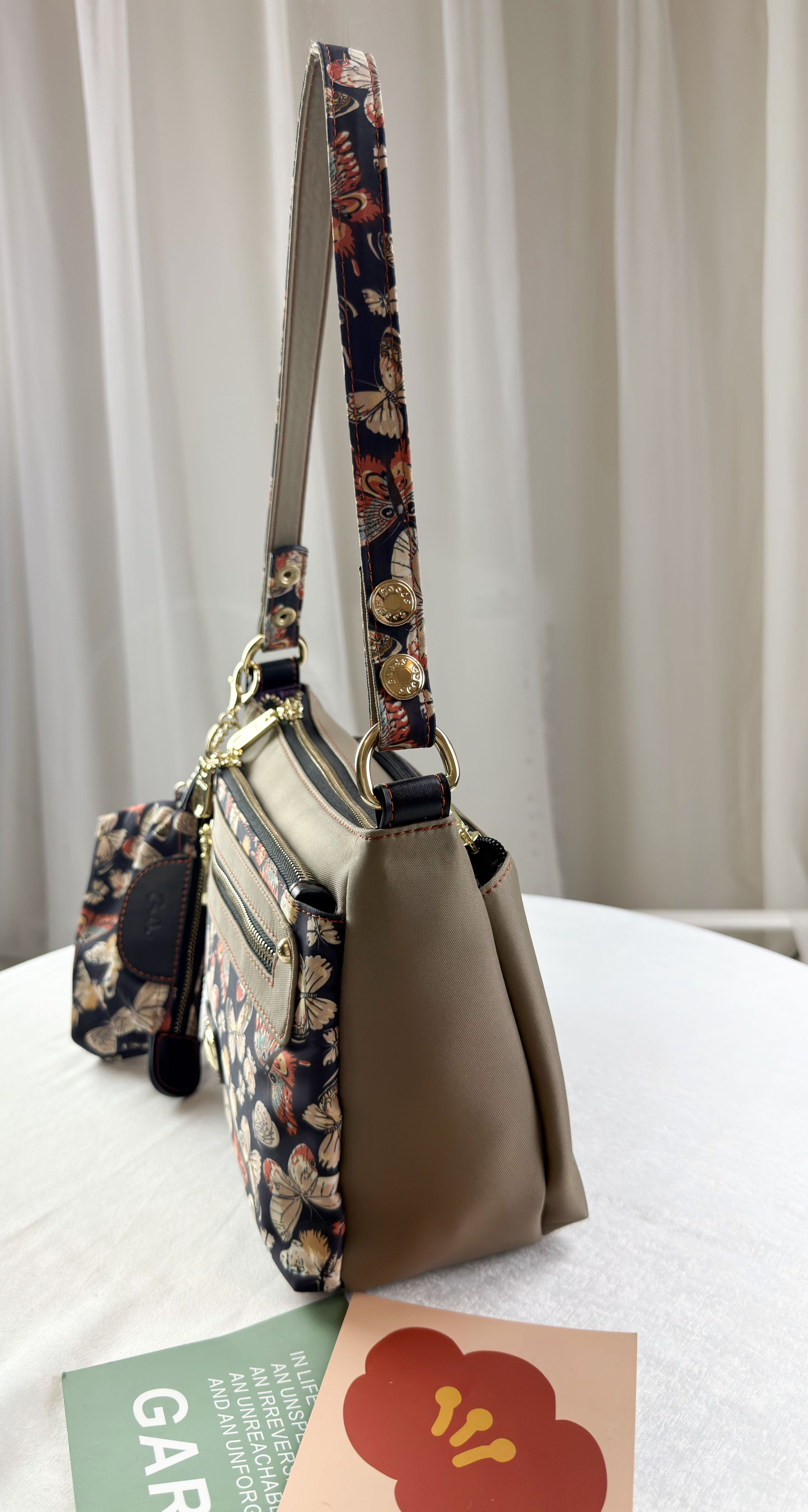 GOODS 奶茶花拼色防潑水肩背包 / 側背包   #2820