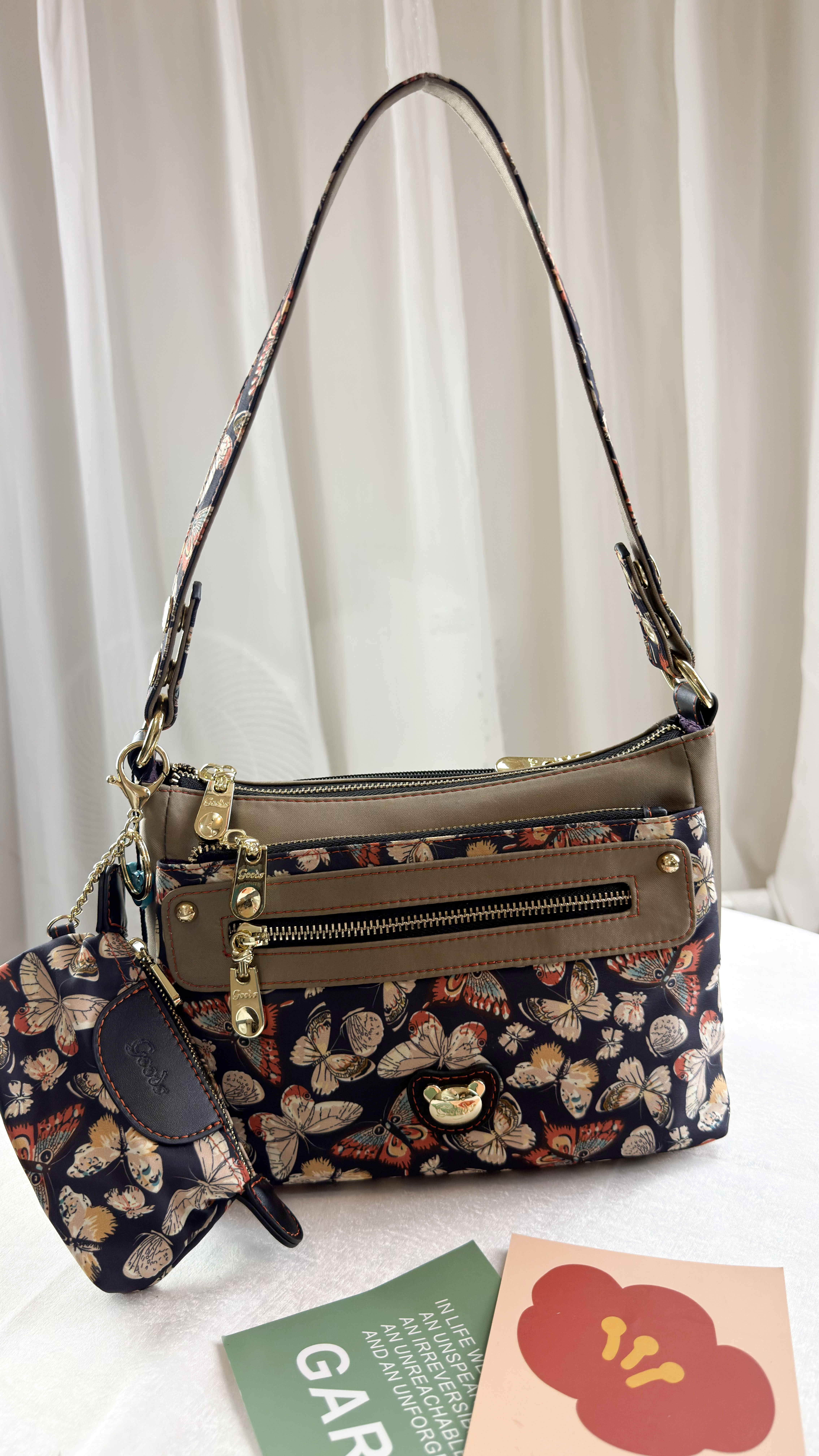 GOODS 奶茶花拼色防潑水肩背包 / 側背包   #2820