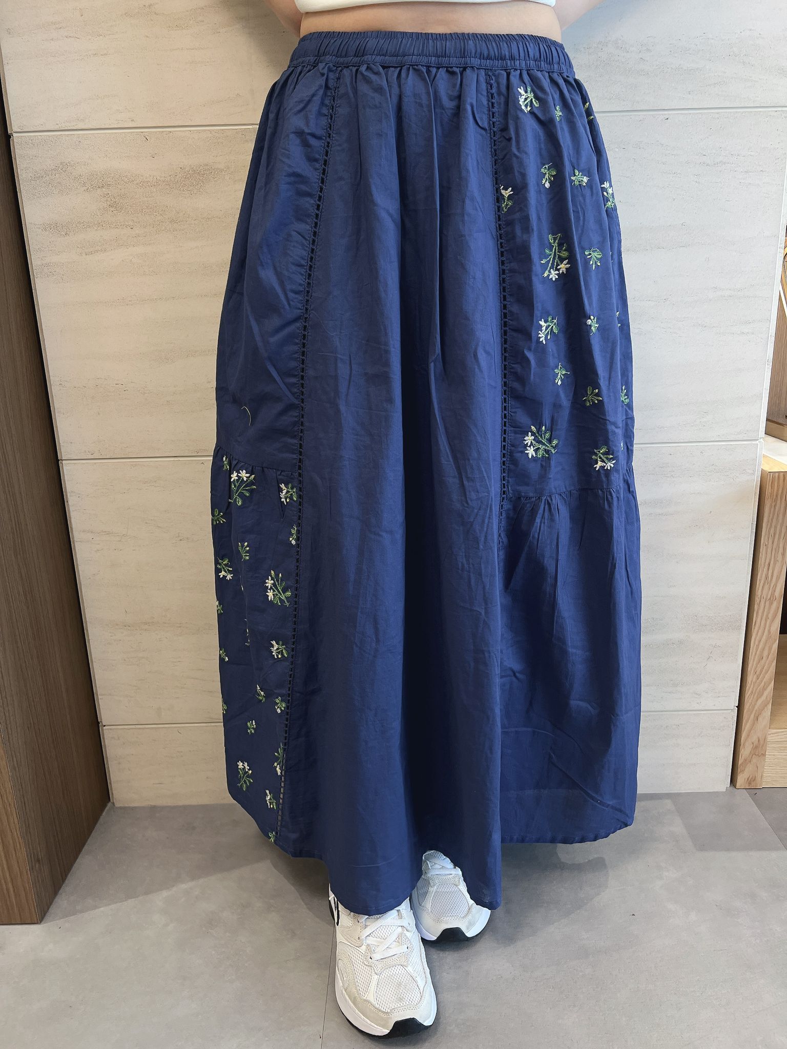 Ie 刺繡花裙