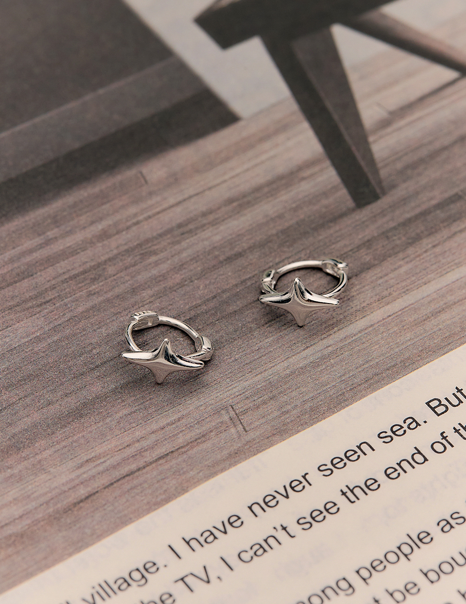 【925純銀】Y2K星星。針式耳環