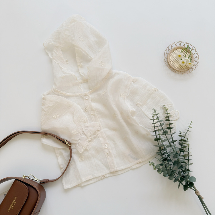 刺繡小花輕薄連帽外套