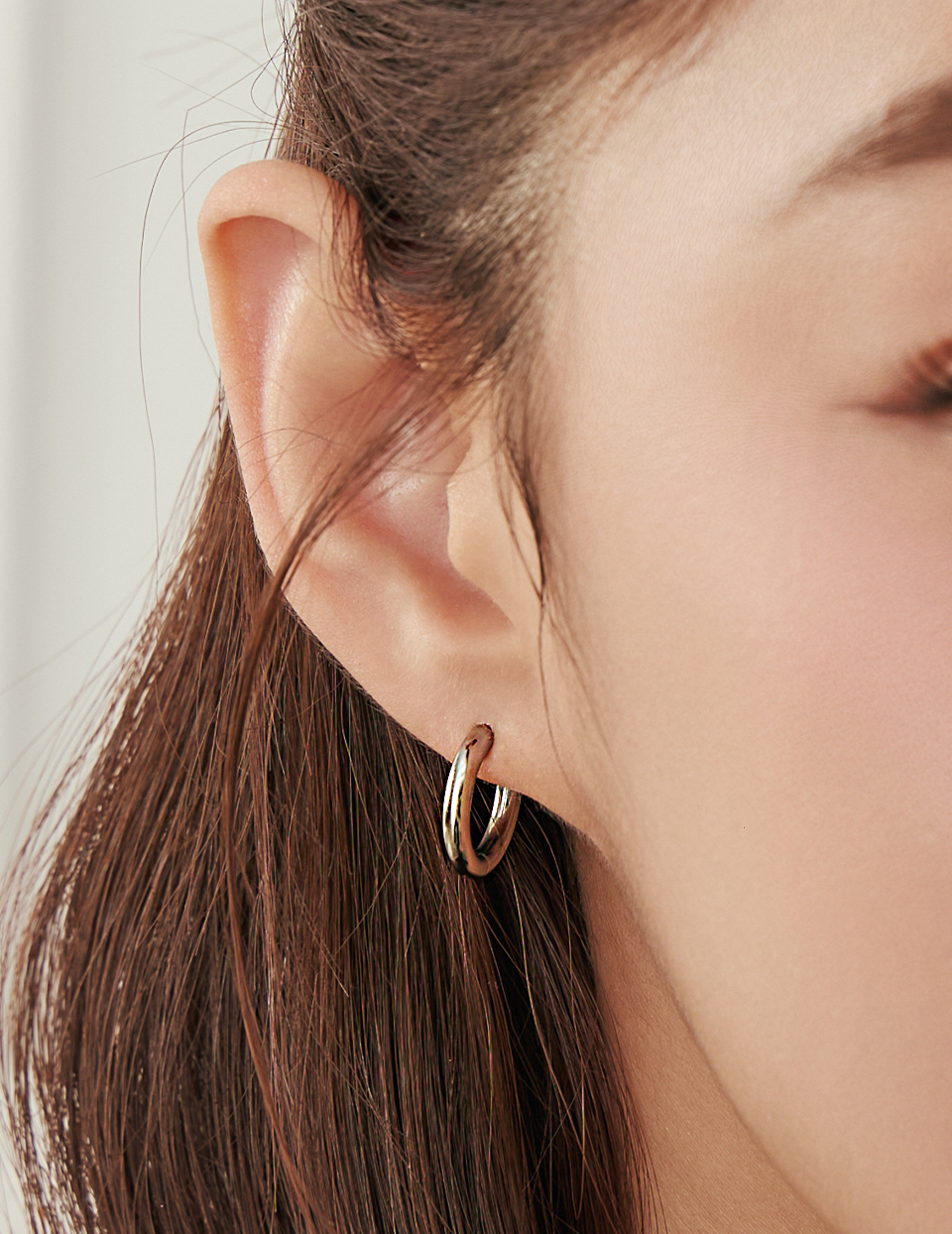 【鈦鋼】極簡光面圓圈。針式耳環-10mm(銀)