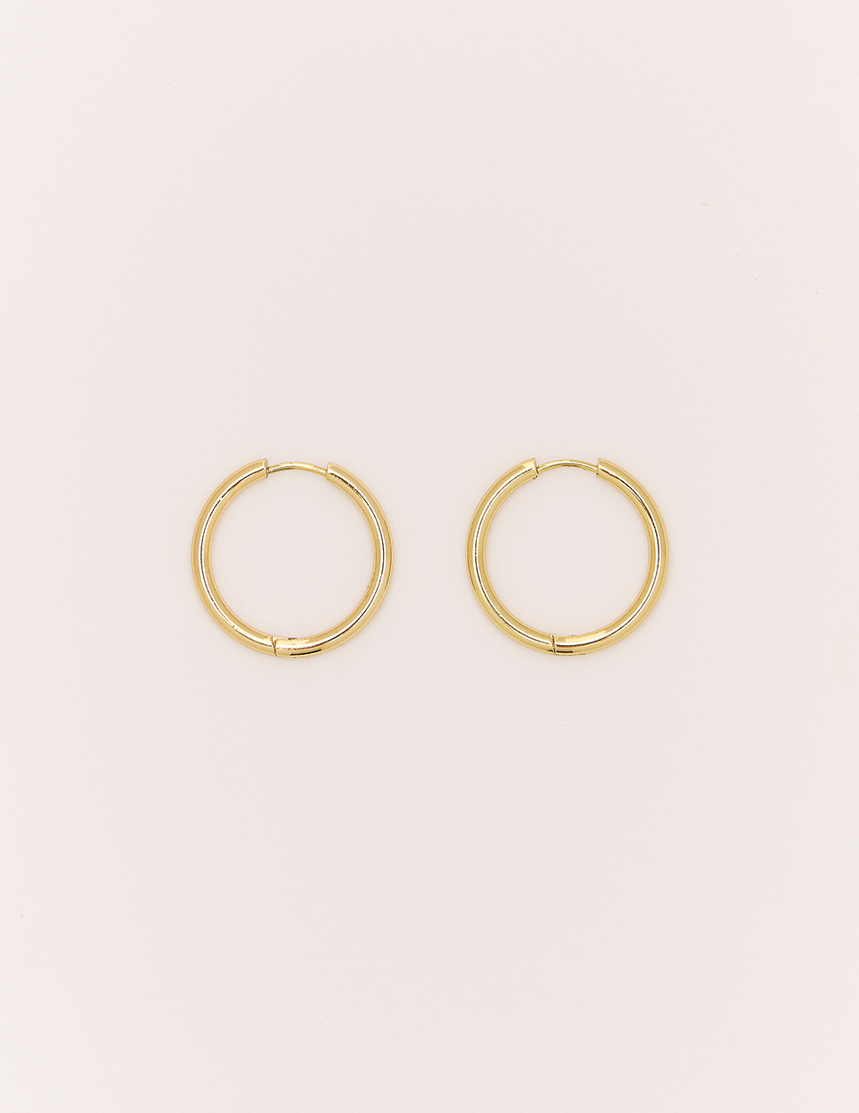 【鈦鋼】極簡光面圓圈。針式耳環-20mm(金)