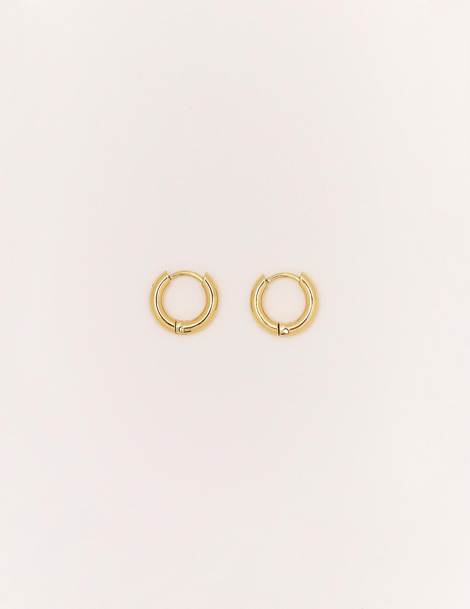 【鈦鋼】極簡光面圓圈。針式耳環-8mm(金)