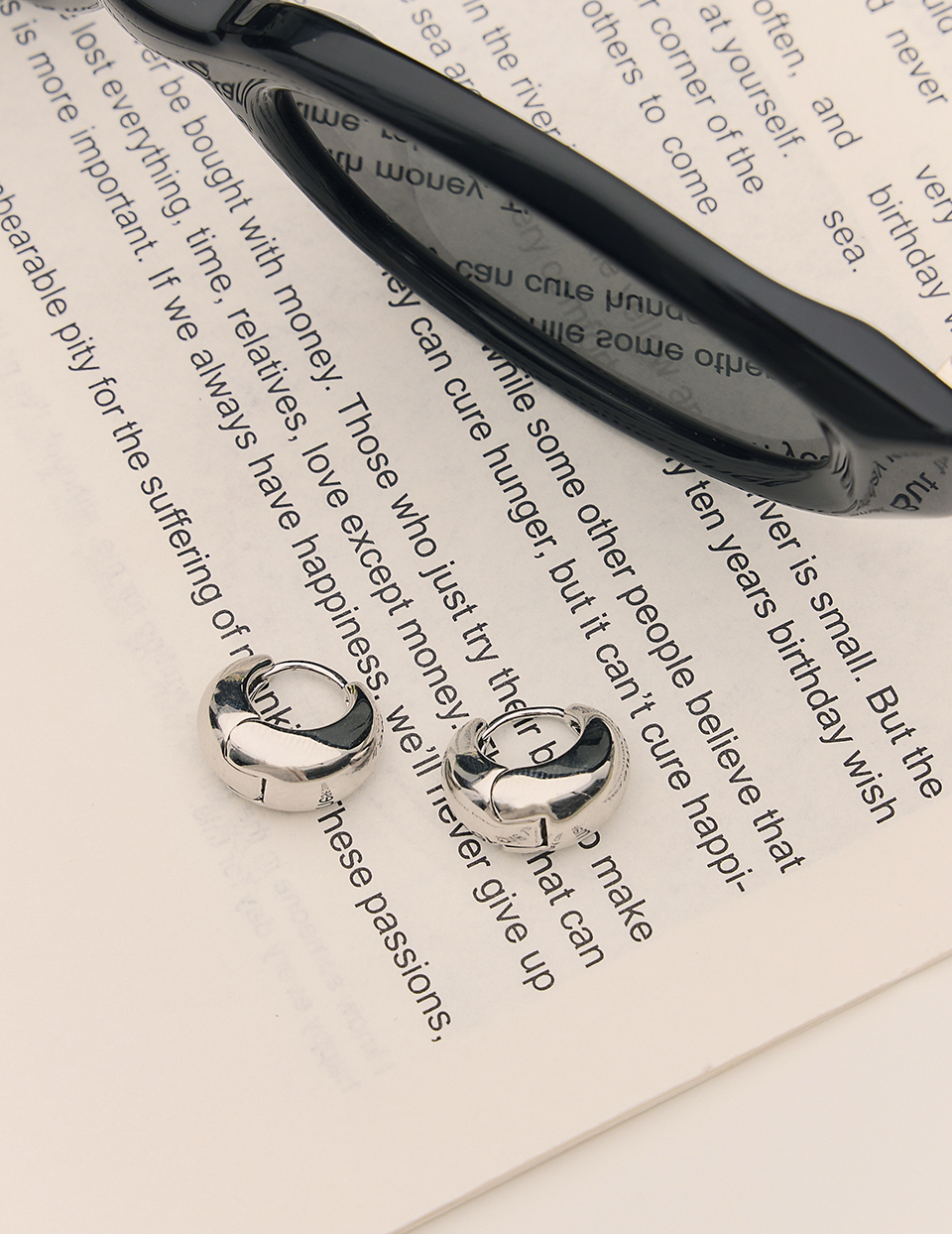 立體厚感。針式耳環-M(銀)