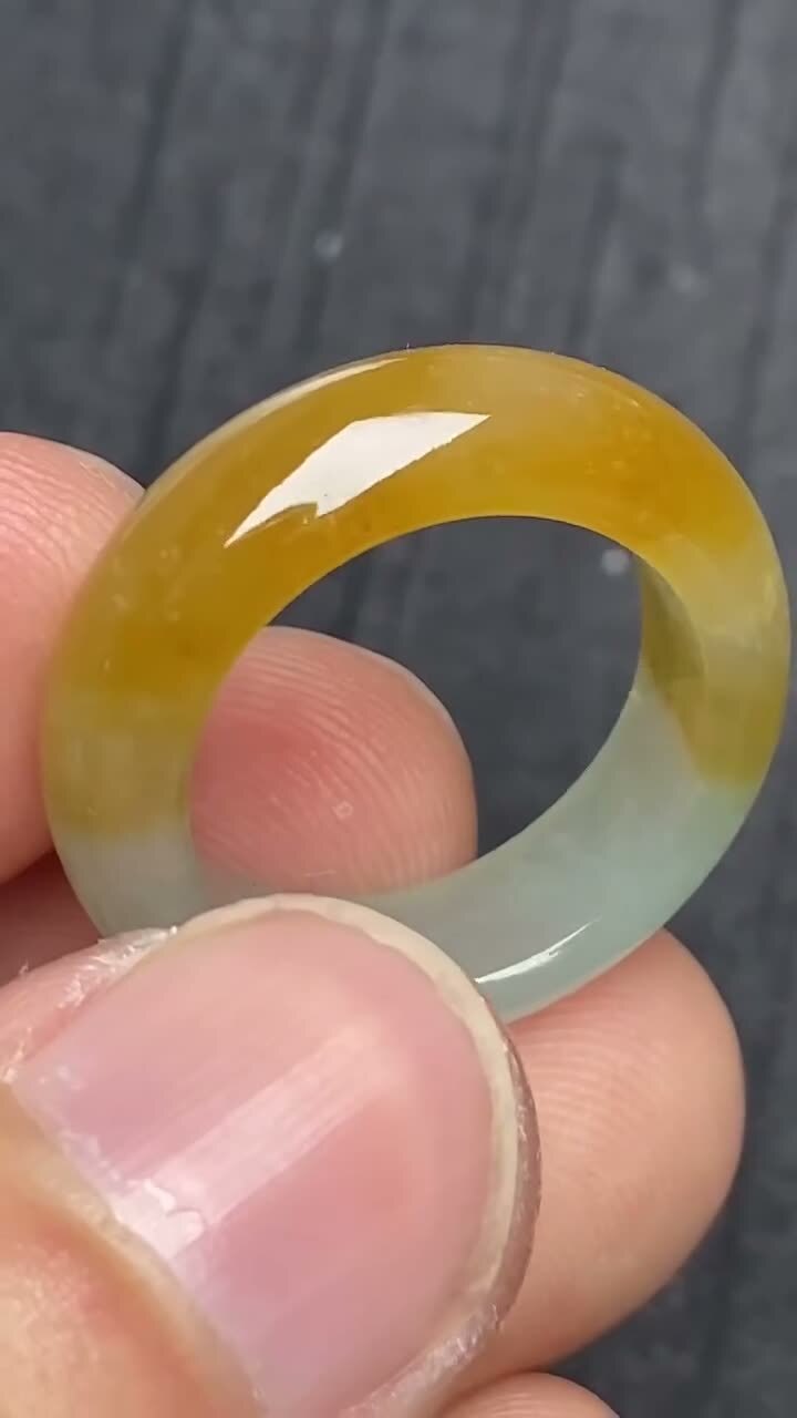 329421 翡翠冰黃戒指 (圈口 14號)