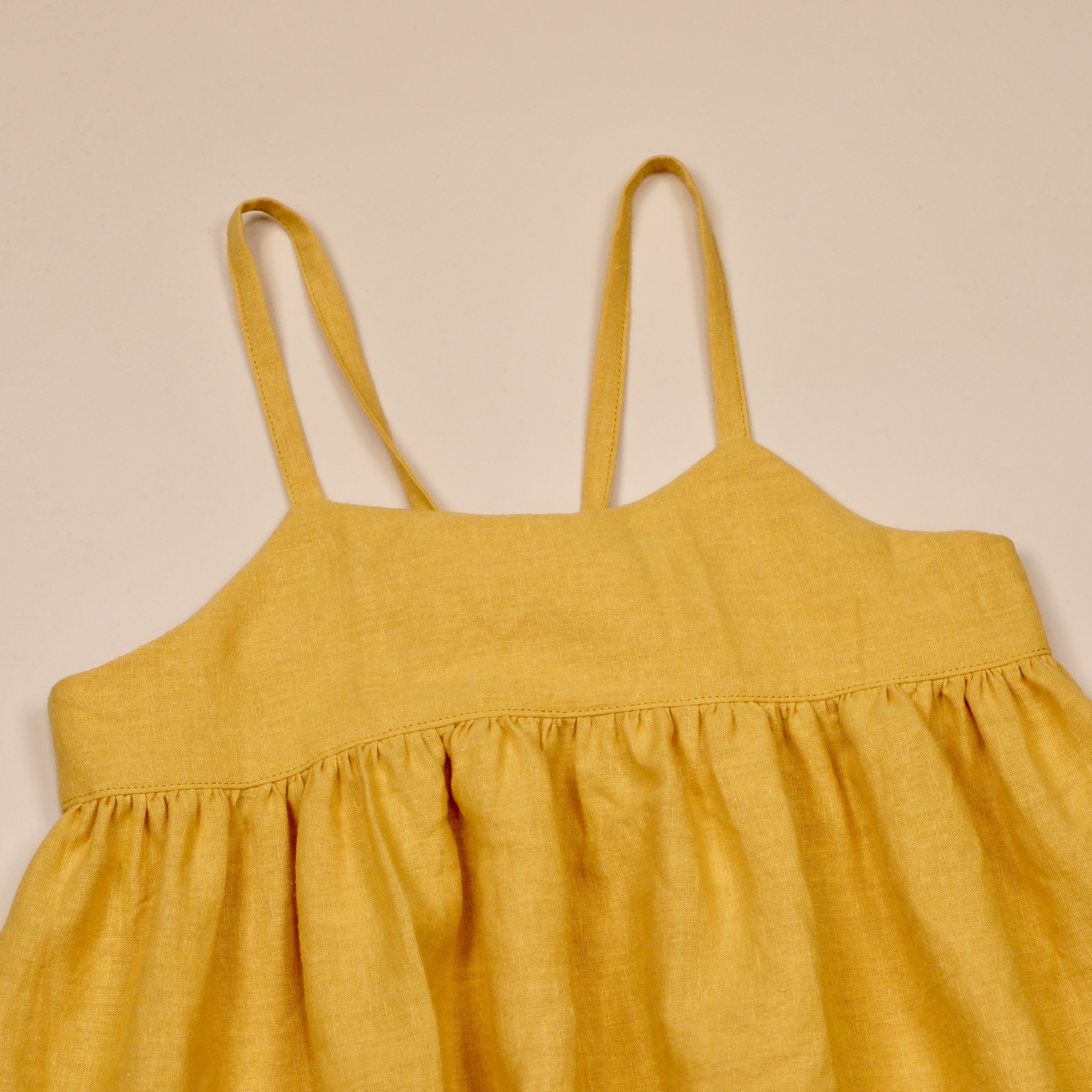 輕日常 ꕥ 細肩空氣感洋裝 ꕥ 暖陽黃