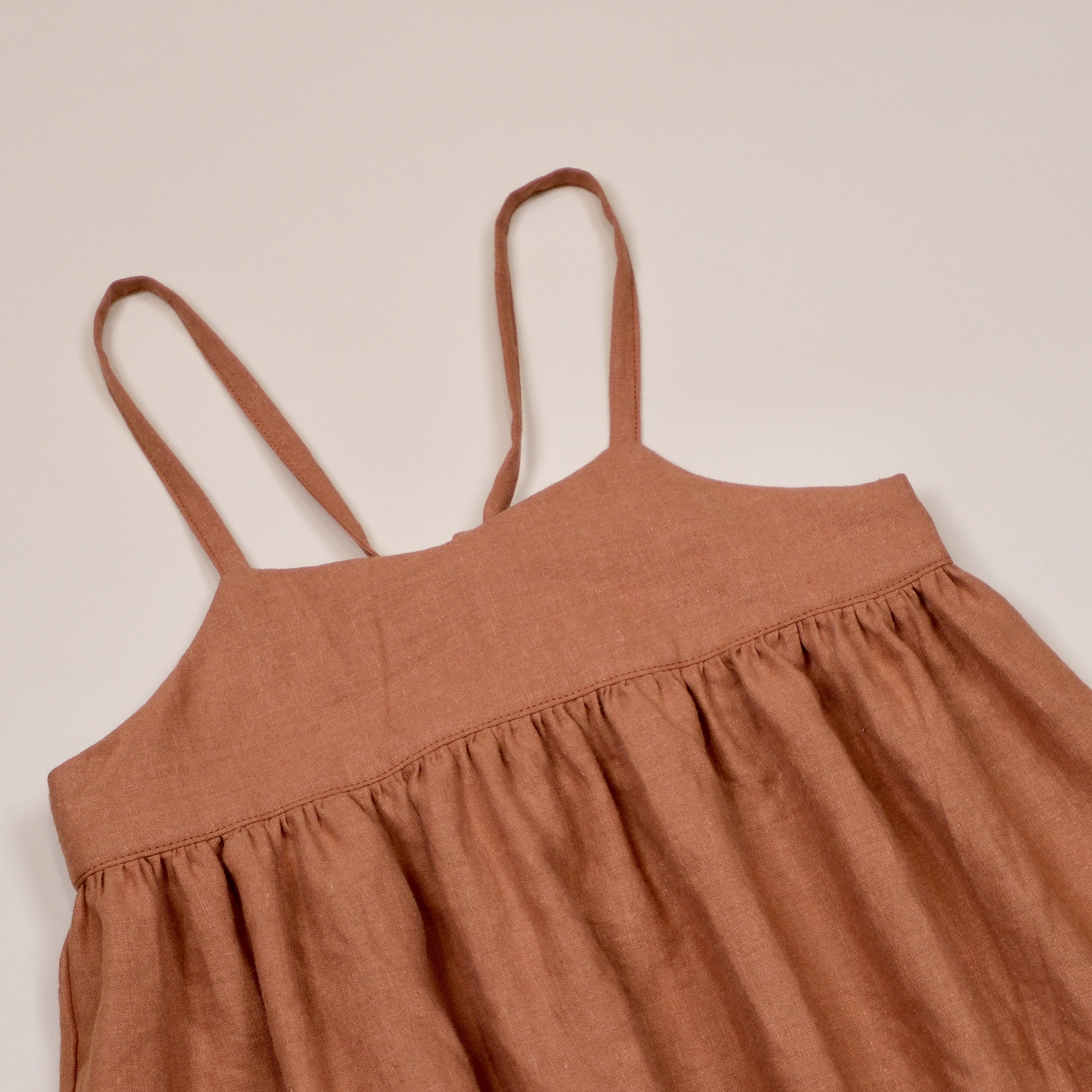 輕日常 ꕥ 細肩空氣感洋裝 ꕥ 陶土橘