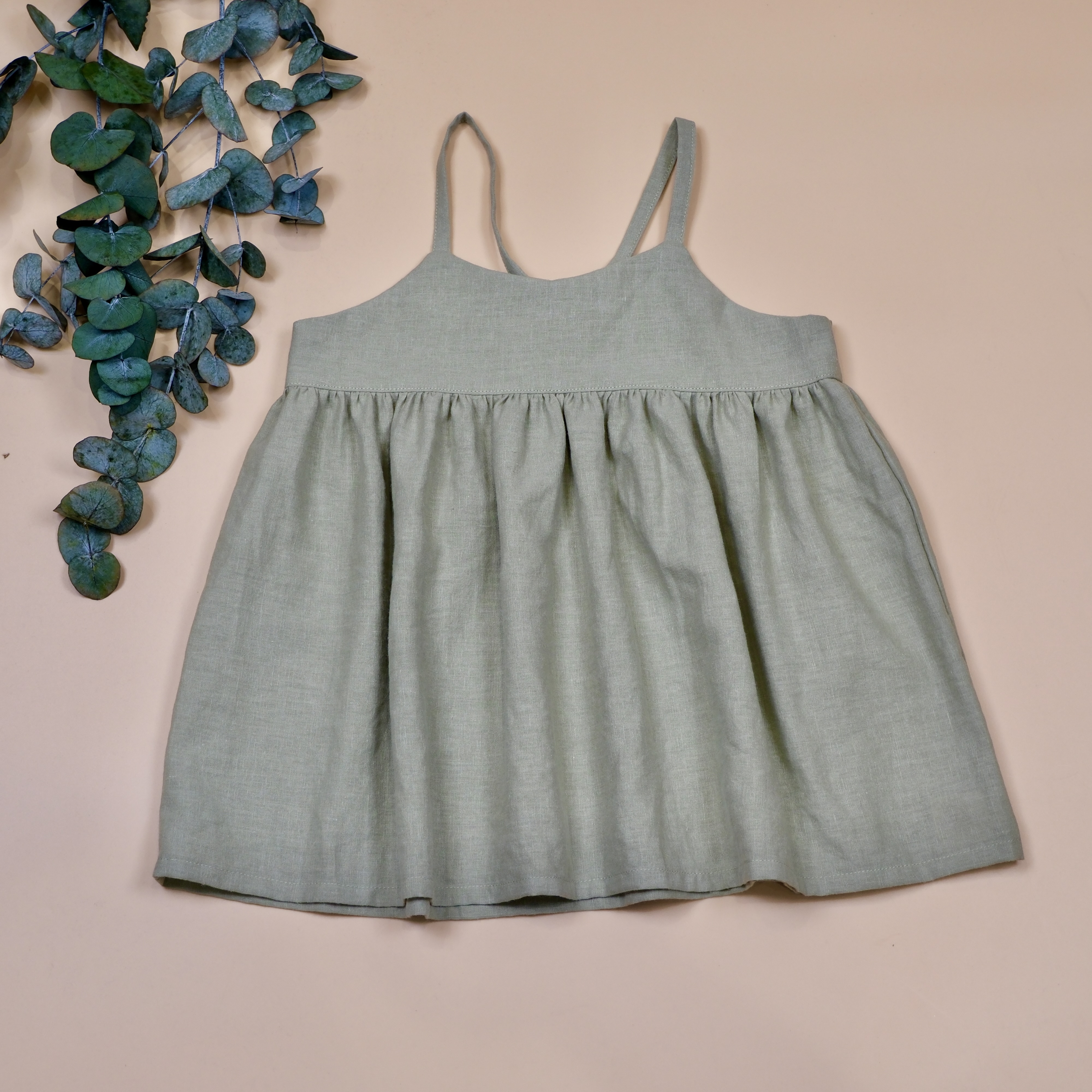 輕日常 ꕥ 細肩空氣感洋裝 ꕥ 森霧綠