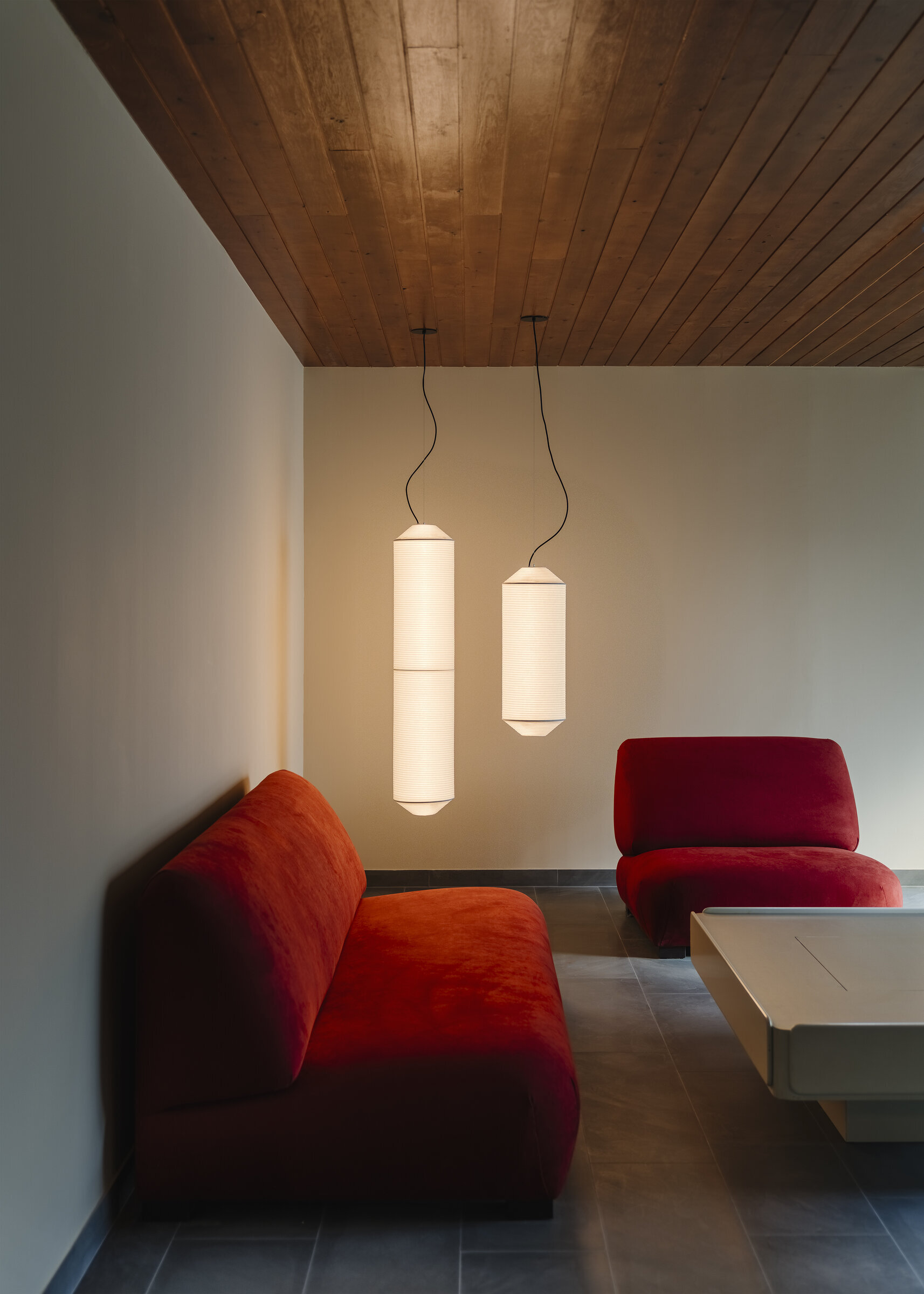 Tekiò Vertical P2 Pendant Lamp
