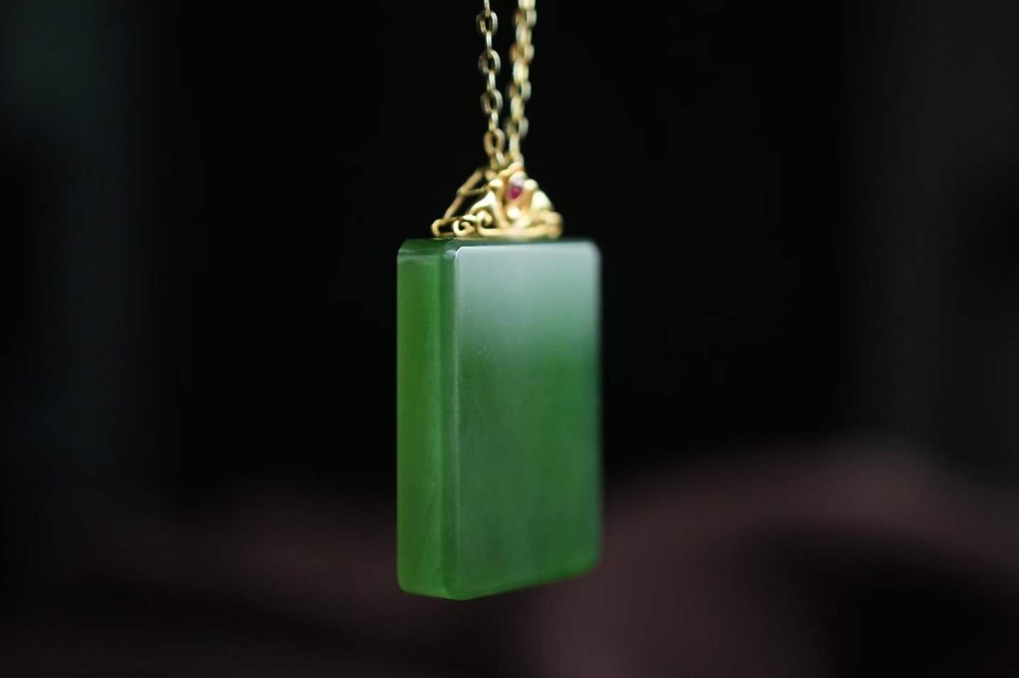 329442 和田玉碧玉濃郁果綠無事牌吊墜