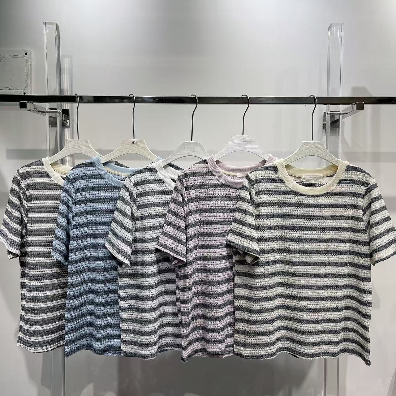 ⭐️⭐️【預訂】通花拼灰間微彈性針織TOP (A23-A27)