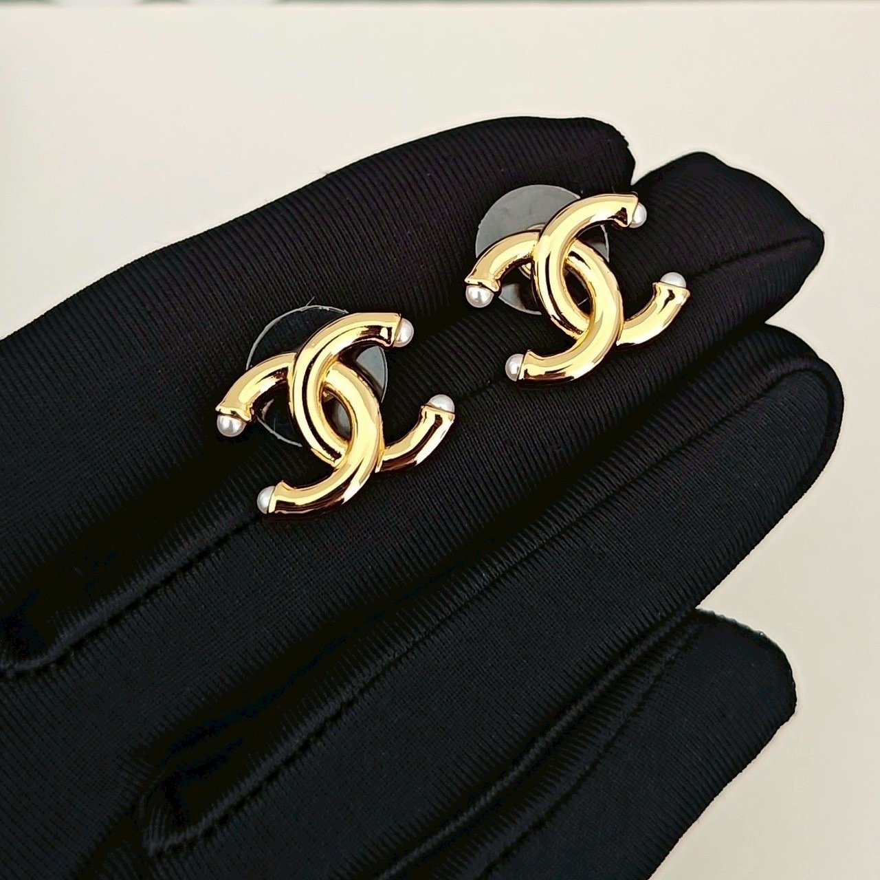 18k”香奶奶26p四角珍珠雙c高奢定製耳釘