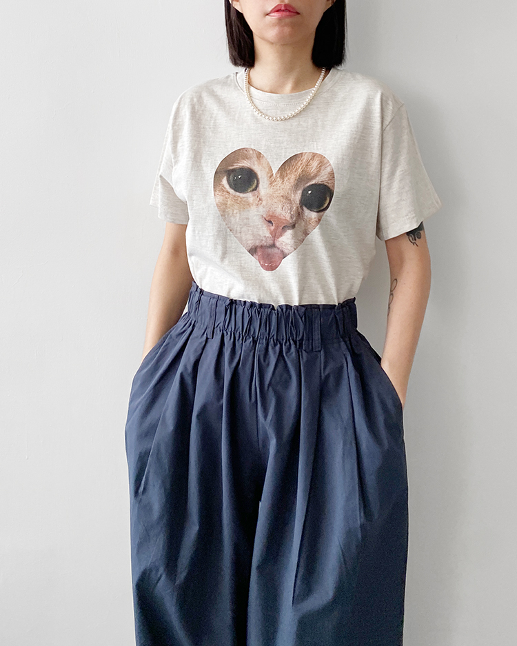 MKT-2893 貓舌頭愛心T恤