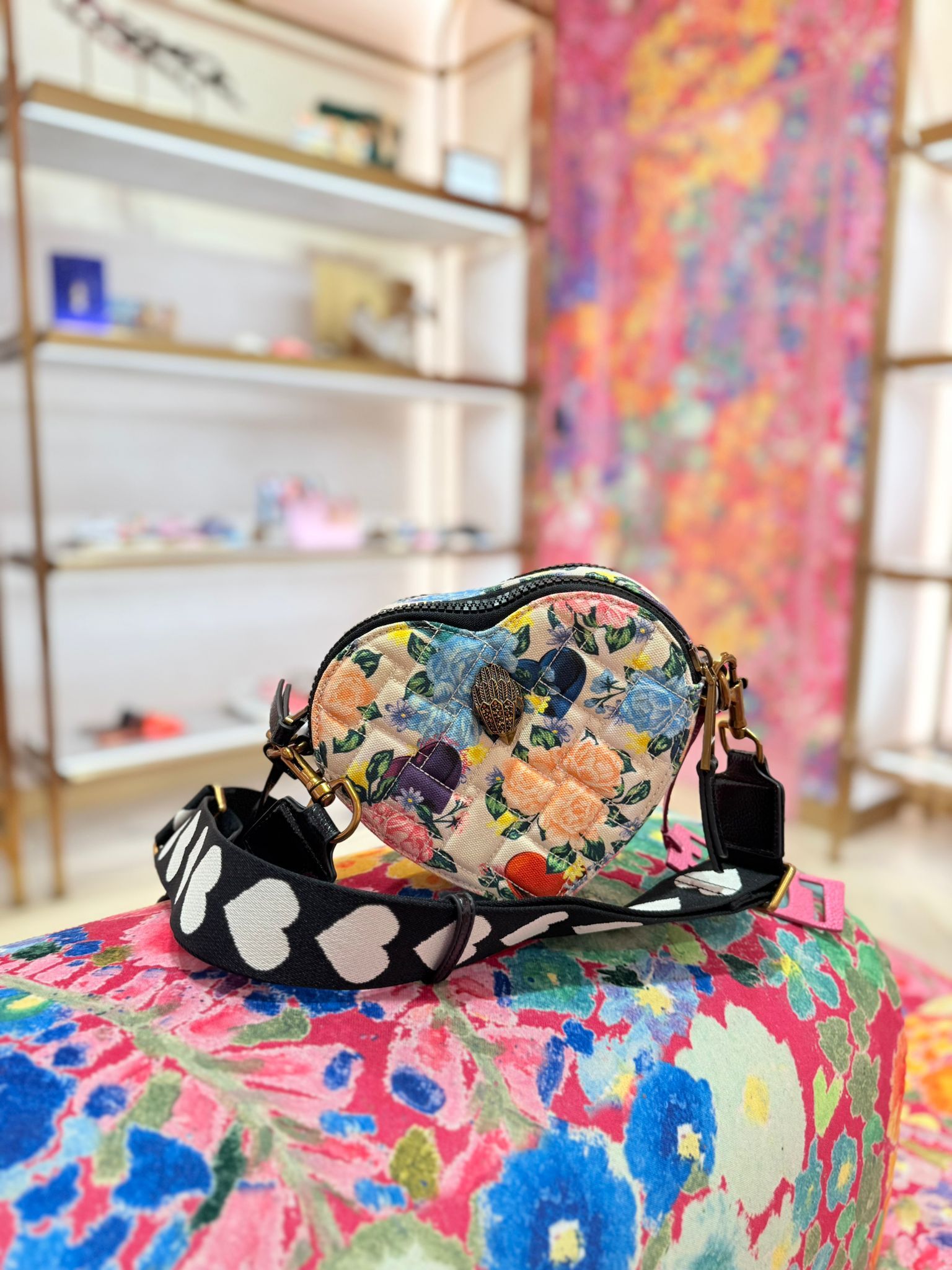 英國代購 - KG Kurt Geiger 2Z SOUTHBANK HEART XB BAG