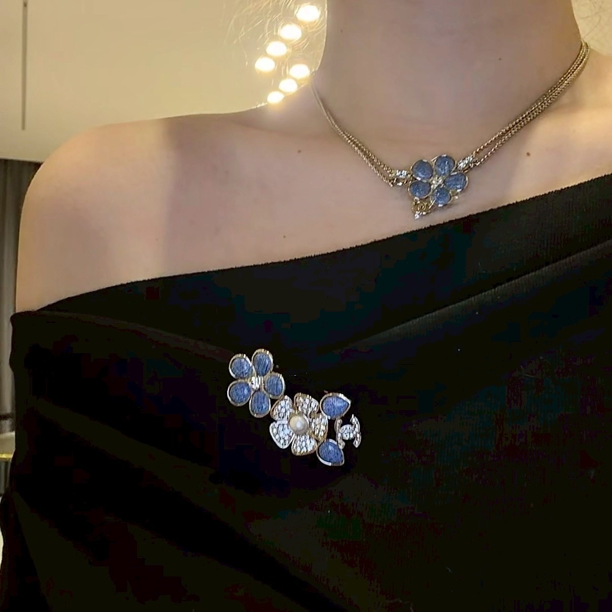 18k”香奶奶26c春夏單寧藍茶花雙c珍珠胸針/高奢定製