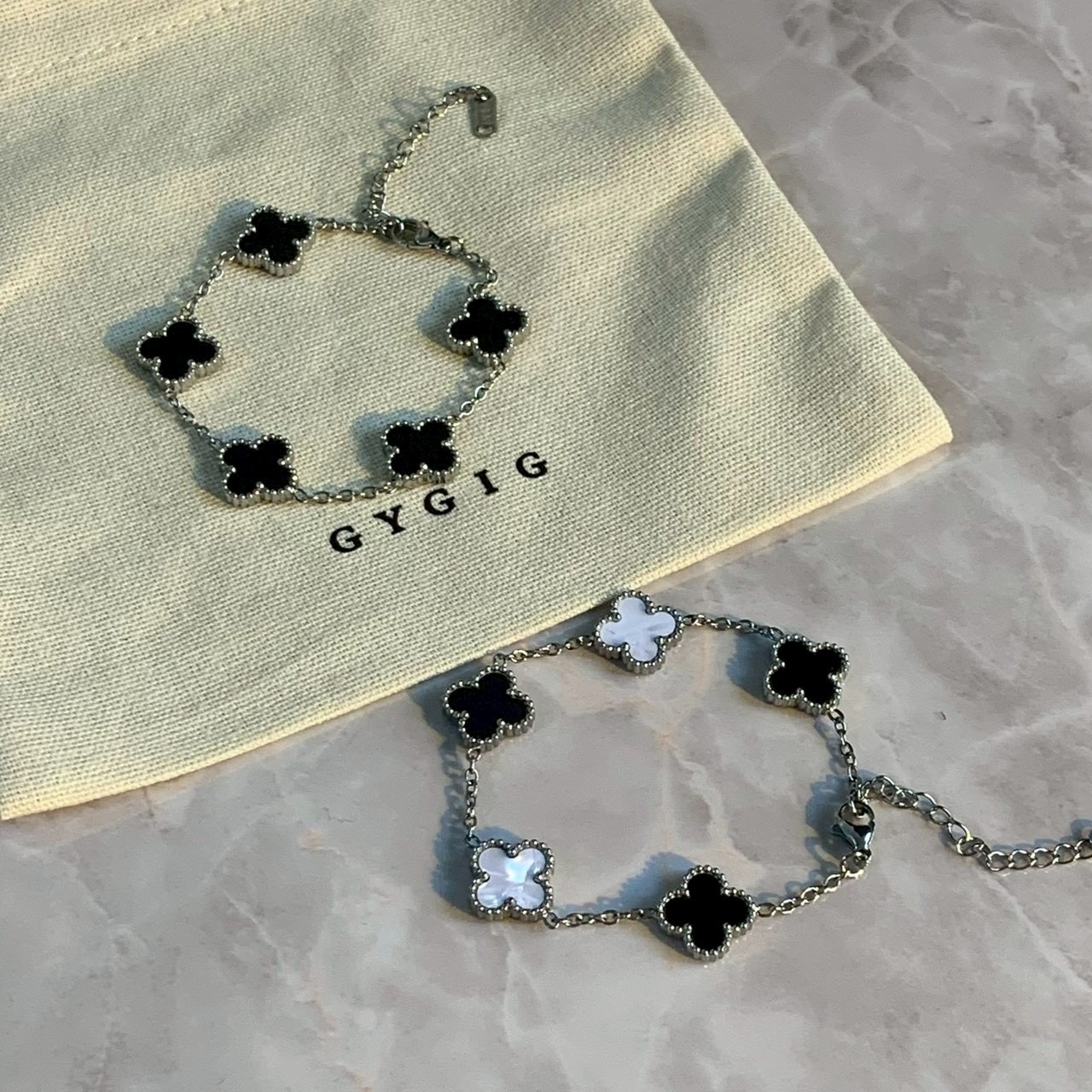 低奢銀黑釉/白貝熊貓配色”k18中號五花四葉草手鍊