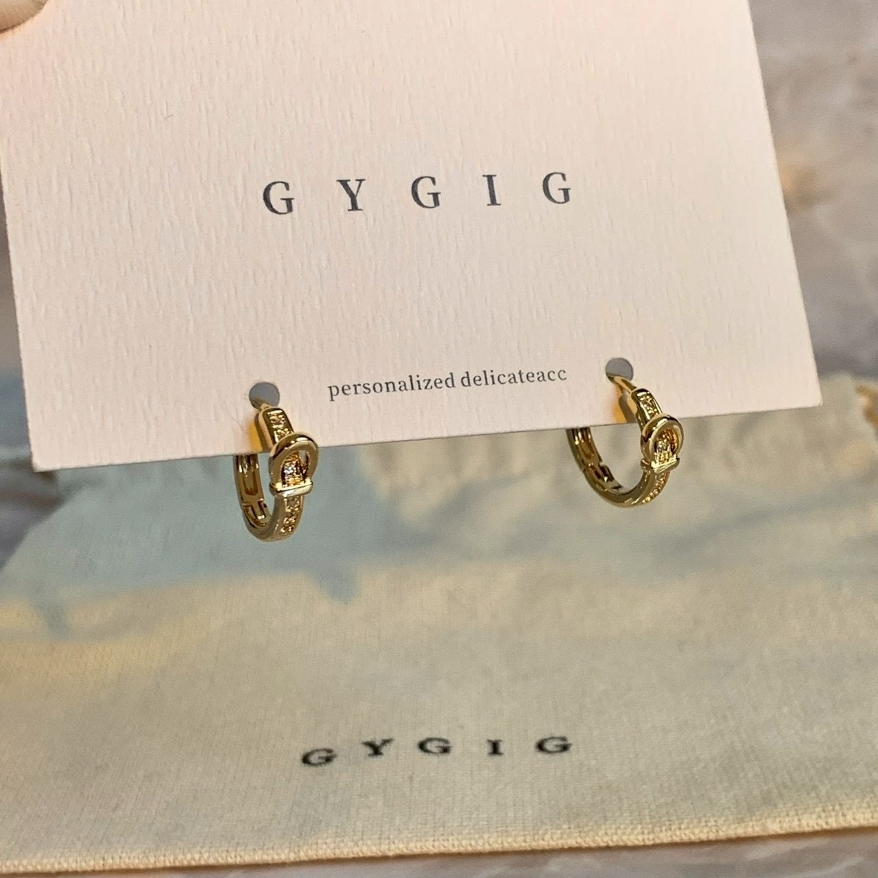 Gy”精緻皮帶扣金銀鑽耳釦釘