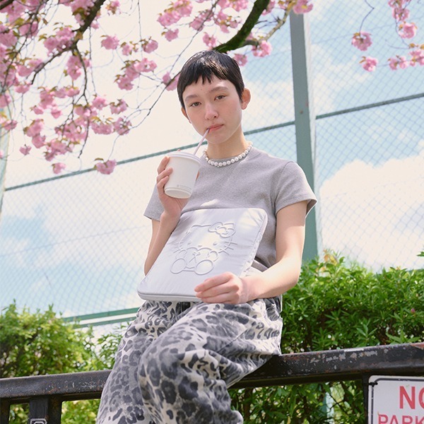 【 5/1收單 】JOSEPH AND STACEY 11吋平板收納包 - Hello Kitty 聯名限定版