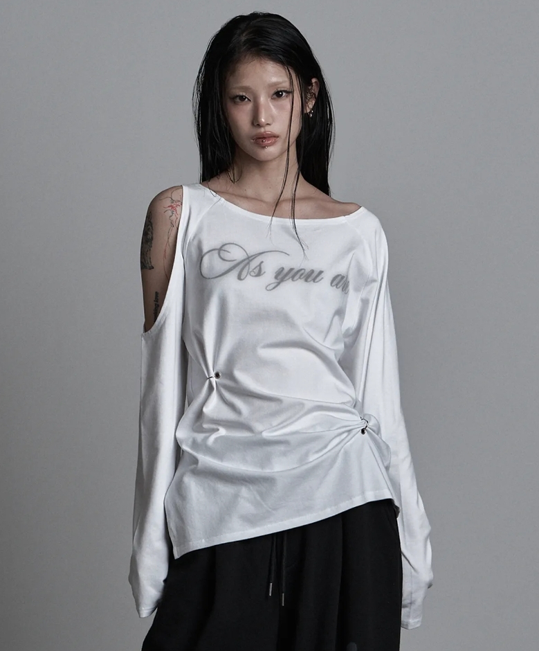 （預購）AS YOU ARE 不對稱露肩抓皺薄長袖 AS26SPTOP04