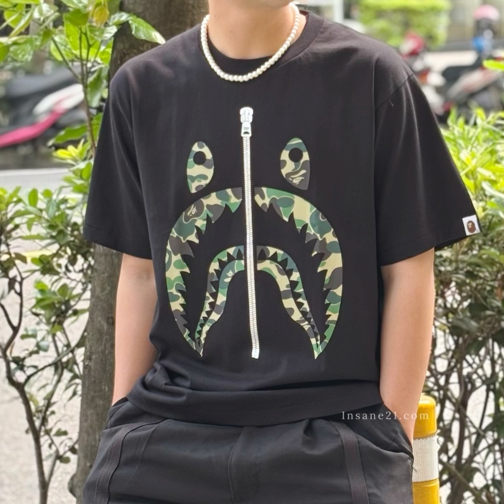 BAPE A BATHING APE 鯊魚LOGO 黑底 短袖 上衣