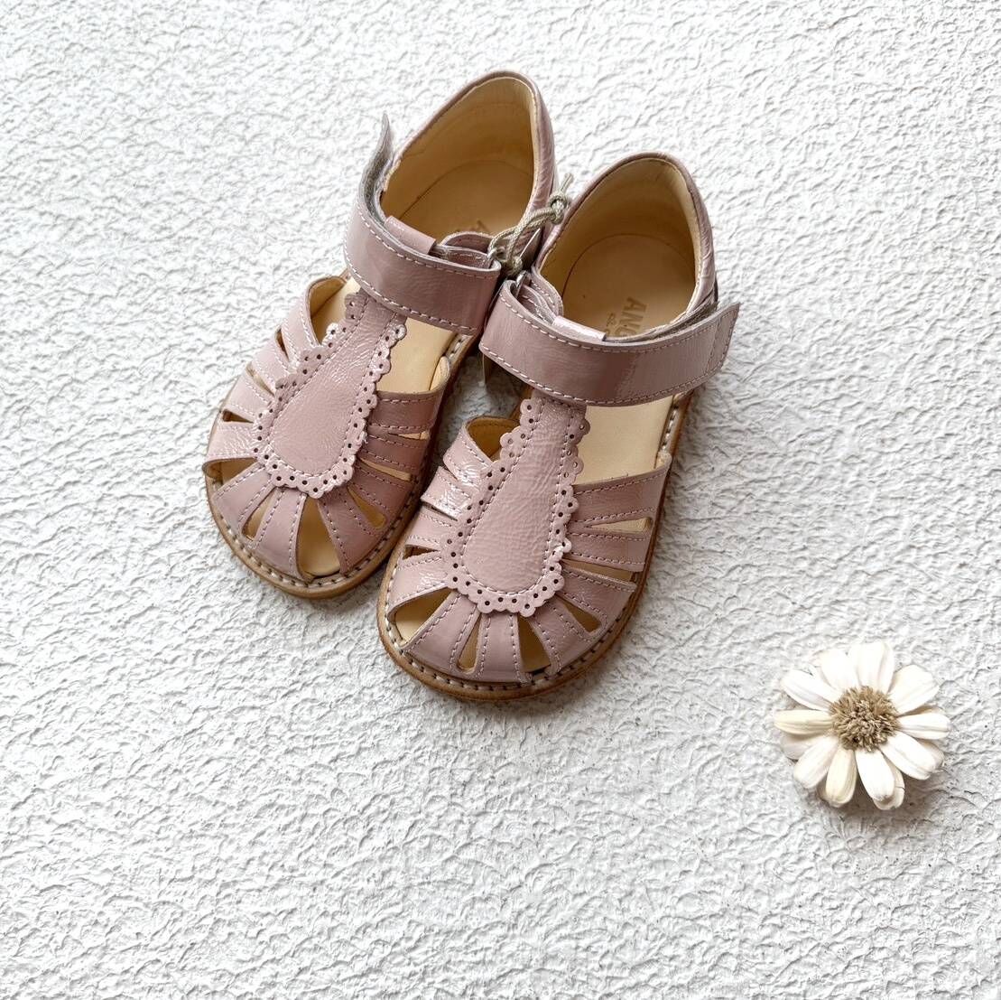 ANGULUS 水滴刺繡鏤空涼鞋 Sandal with drop detail and velcro closure - Rosebud