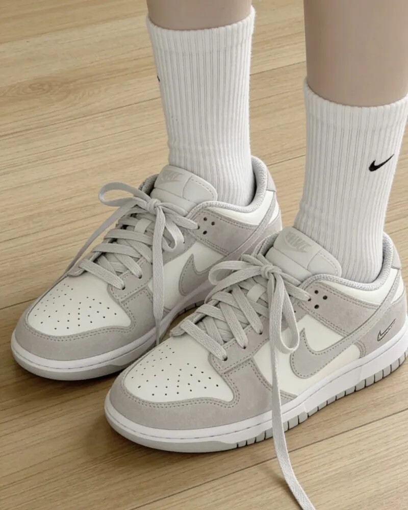 Nike Dunk Low "Sail/Vast Grey" 海鹽灰 小銀勾 女鞋